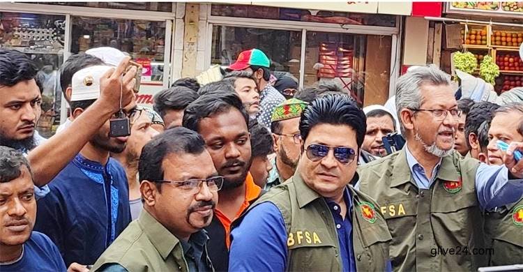 বাজারে গেলেন ফেরদৌস , সচেতন করলেন ব্যবসায়ীদের