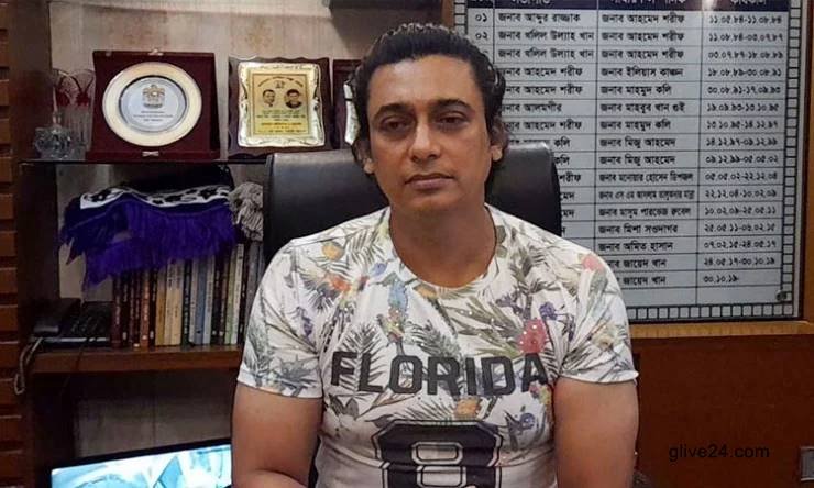 এফডিসিতে মানবন্ধন ও মিছিল চলছে জায়েদ খানকে বহিষ্কার দাবিতে