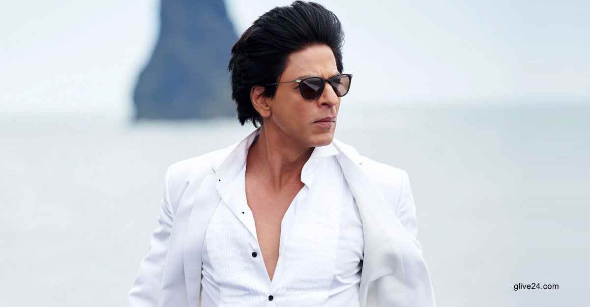 শীর্ষে এখন শাহরুখ খান , মেসিকেও ফেলেছেন পেছনে