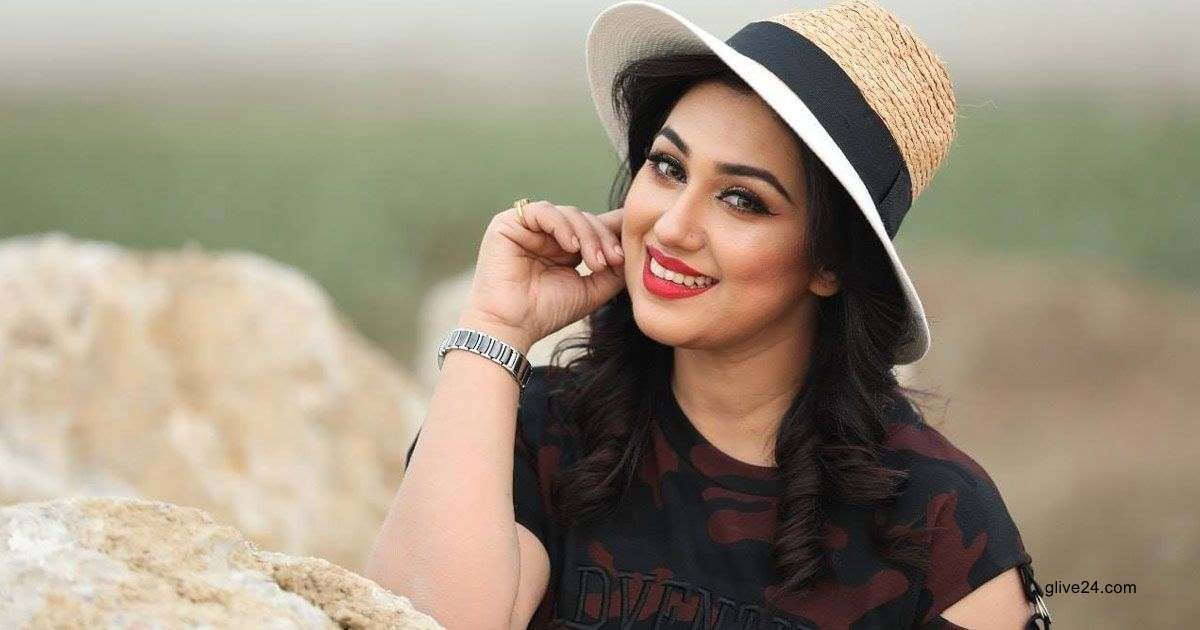 অপু বিশ্বাসের ‘লাল শাড়ি’ সিনেমায় অর্থলগ্নি করেছেন শাকিব খান