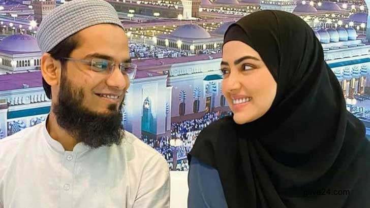 মা হলেন সানা খান