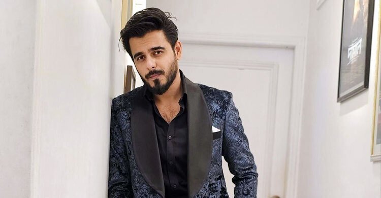 নিজের ভাইরাল ছবি নিয়ে বিব্রত সিয়াম